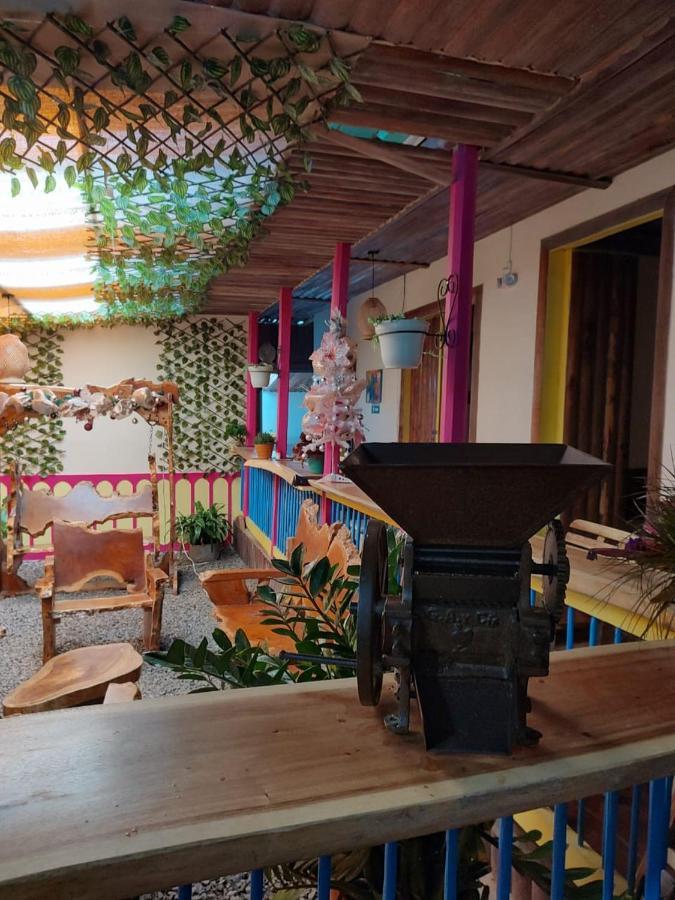 Hostal Casa Madrigal Ξενοδοχείο Filandia Εξωτερικό φωτογραφία